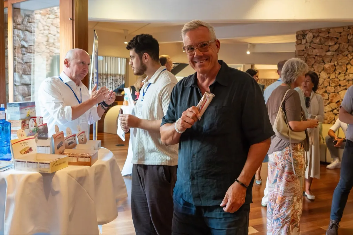 Standgespräch im Ausstellerbereich beim vierten Palma Leadership Forum
